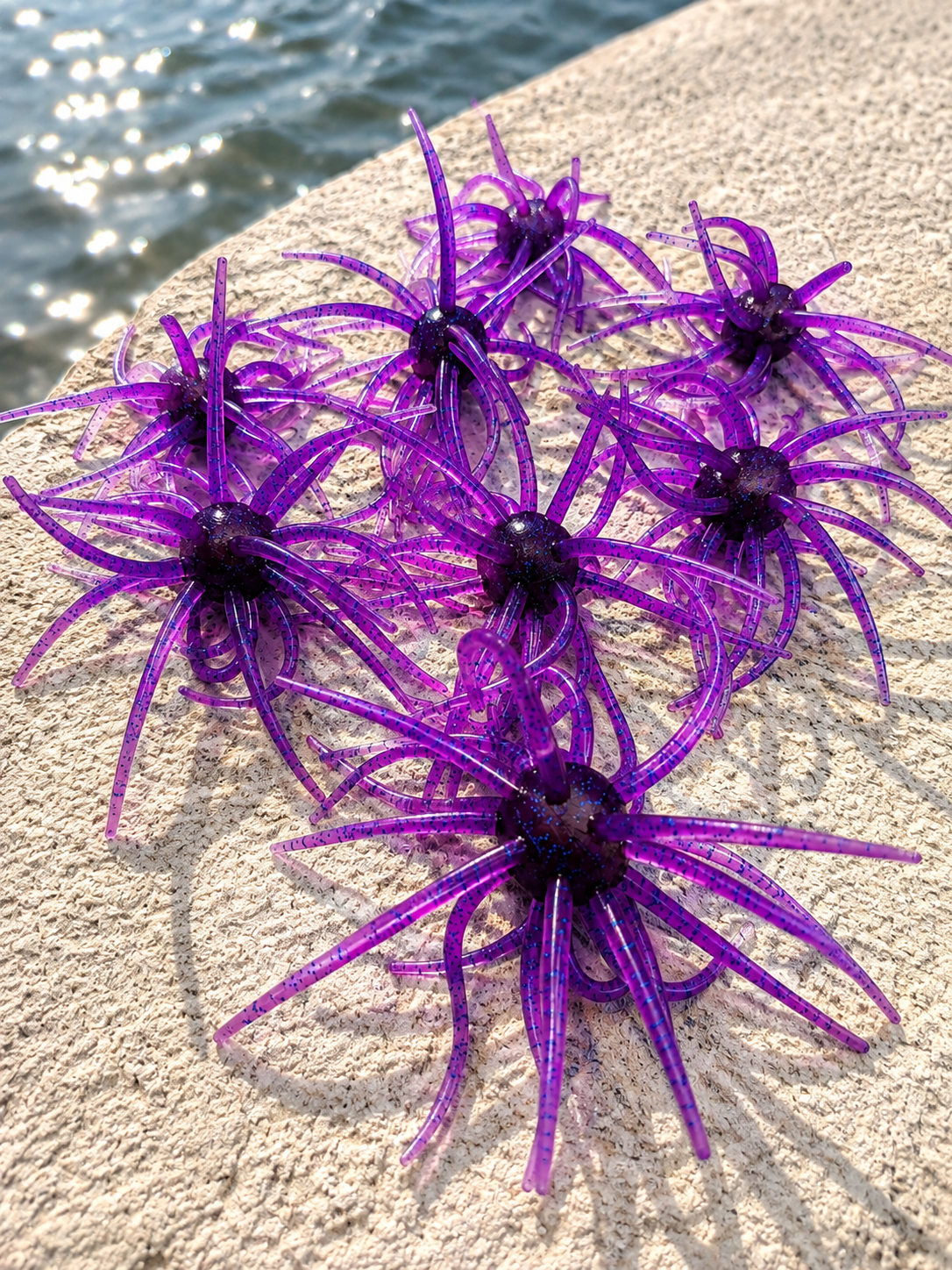 25mm Urchin Wine Blue Flake Floating TPE Soft Bait