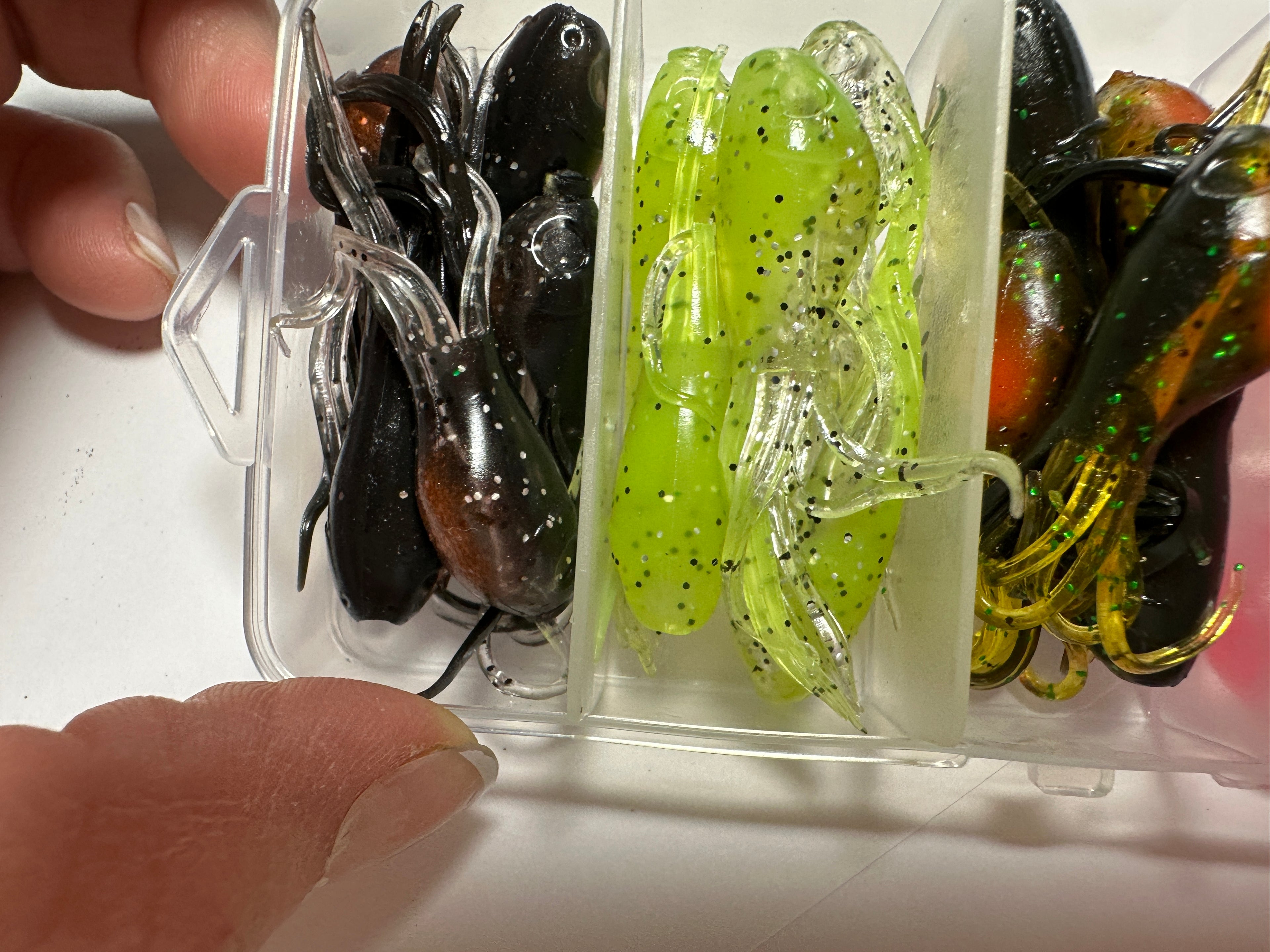 25 Pc Crappie Tube Jig Kit w/ Tackle Box 5 Colors Panfish Bluegill Fishing Lures