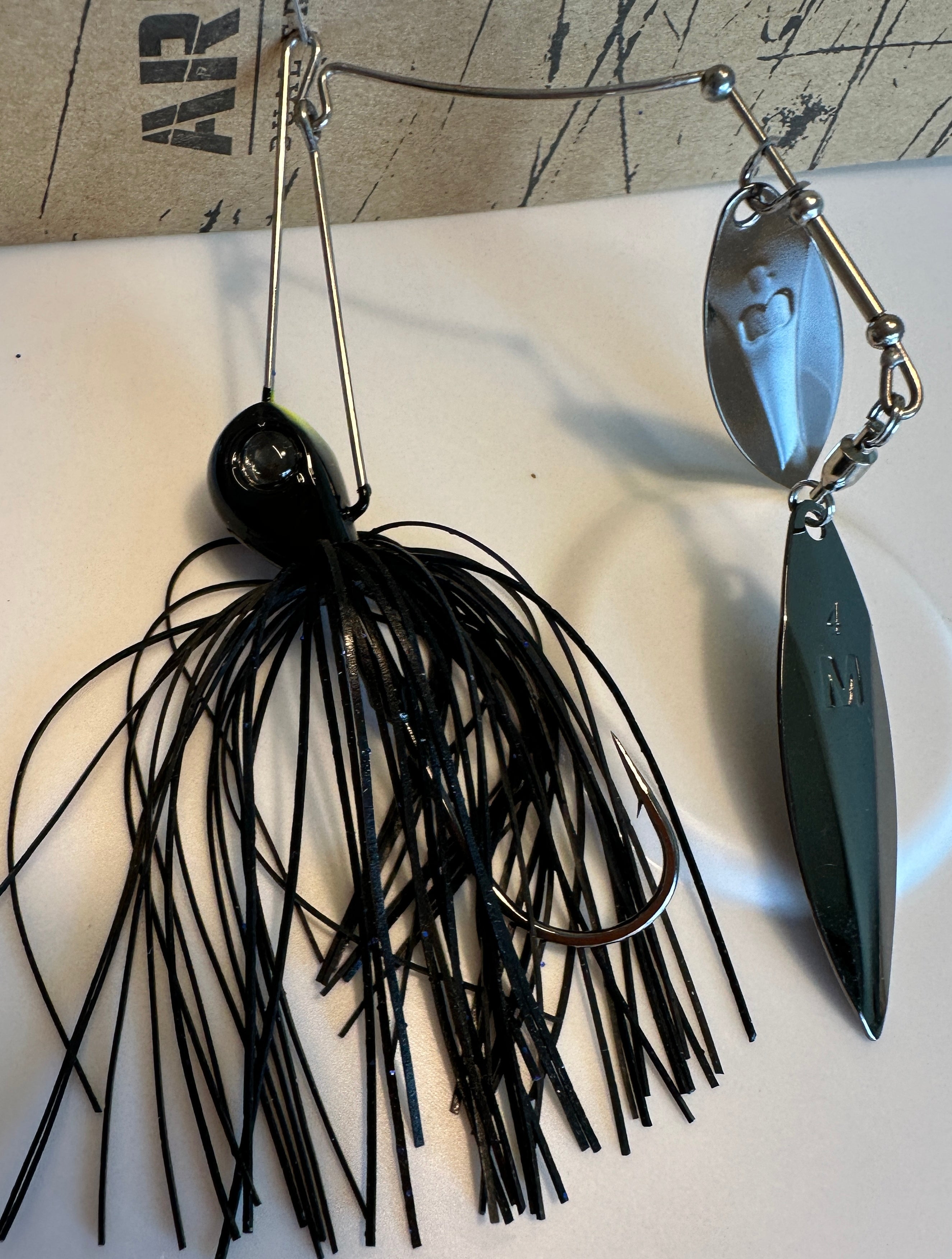 Mustad Arm Lock Spinnerbait 1/2 oz Dual Frame Bass Lure /  Black