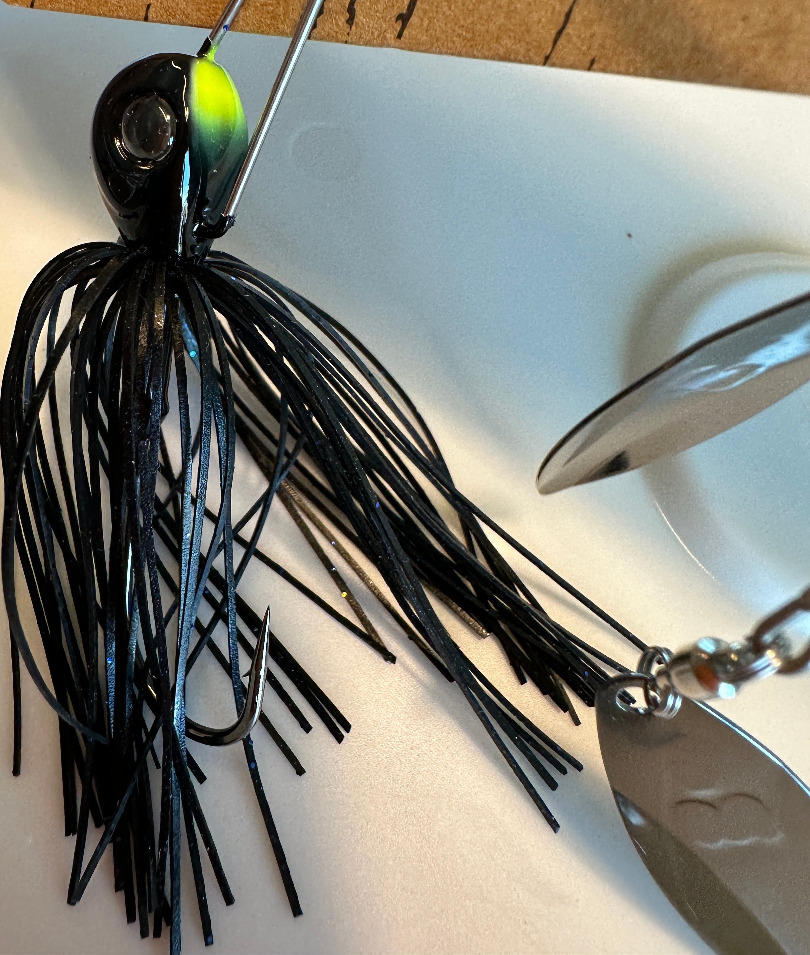 Mustad Arm Lock Spinnerbait 1/2 oz Dual Frame Bass Lure /  Black